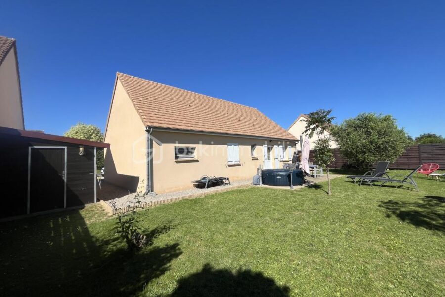 Maison à vendre à La bazoge — Vue nature — photo 2
