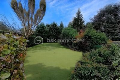 SECTEUR TOP, EN RETRAIT DE RUE, MAISON SEMI INDIVIDUELLE LUMINEUSE, GRAND JARDIN GARAGE DOUBLE et DEPENDANCE – 4 pièces – 3 chambres – 107 m²