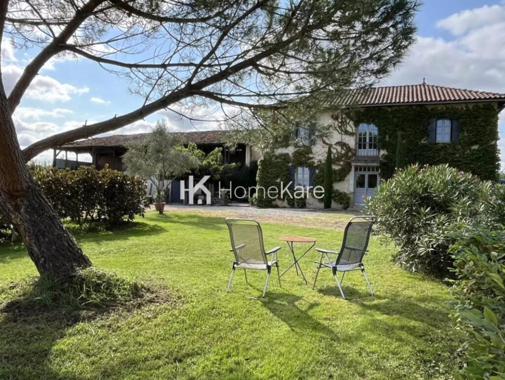 UN HAVRE DE PAIX – 10 pièces – 4 chambres – 255 m²