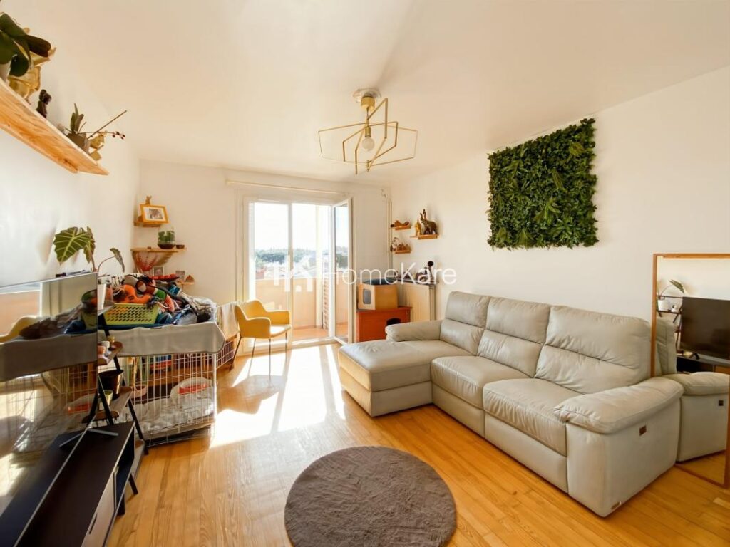 T3 avec double balcon et parking – Quartier Minimes (31200) – 3 pièces – 2 chambres – 67 m²