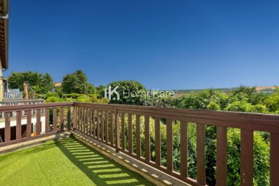 Vue imprenable, volumes généreux et lumière naturelle – 4 pièces – 3 chambres – 96 m²