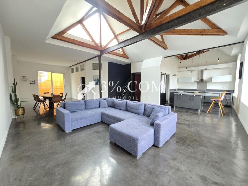 LOFT 128 m2 avec terrasse ROOFTOP + 2 CH + 2 places de parki – 4 pièces – 2 chambres – 128 m²