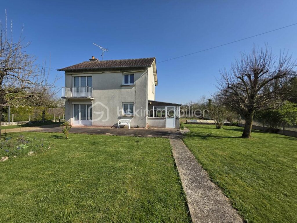 Maison de campagne proche des commodités – 5 pièces – 3 chambres – 91 m²