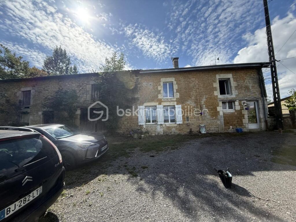 Maison à fort potentiel à la campagne – 5 pièces – 3 chambres – 131 m²