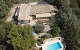 Exceptionnel ! Rare sur le secteur. Villa au cœur des Alpilles, jardin, piscine, terrain clôturé – 5 pièces – 4 chambres – 148 m²