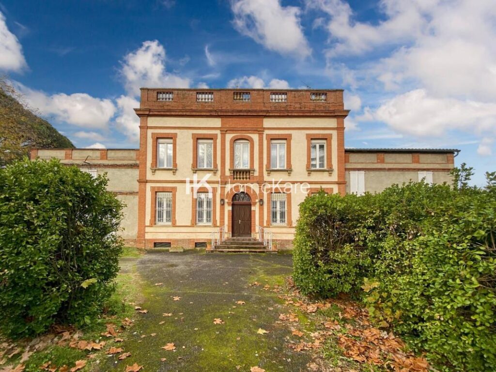 UNE BATISSE D’EXCEPTION – 7 pièces – 6 chambres – 470 m²