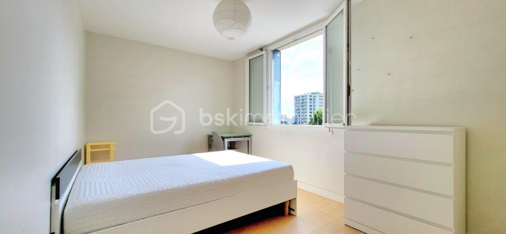 Vue dégagée en triple exposition au cœur de toutes les commodités – 3 pièces – 2 chambres – 70 m²