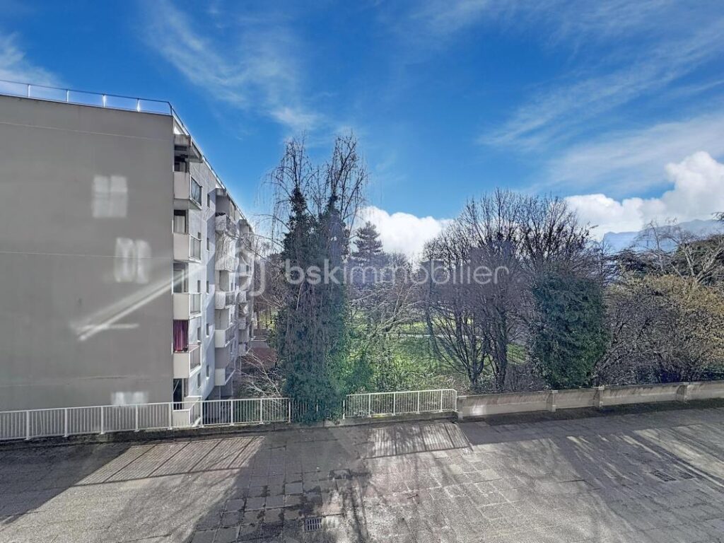 Appartement 5 pièces – 101 m² – Terrasse, Garage et Cave INCLUS – Échirolles – 5 pièces – 4 chambres – 103 m²