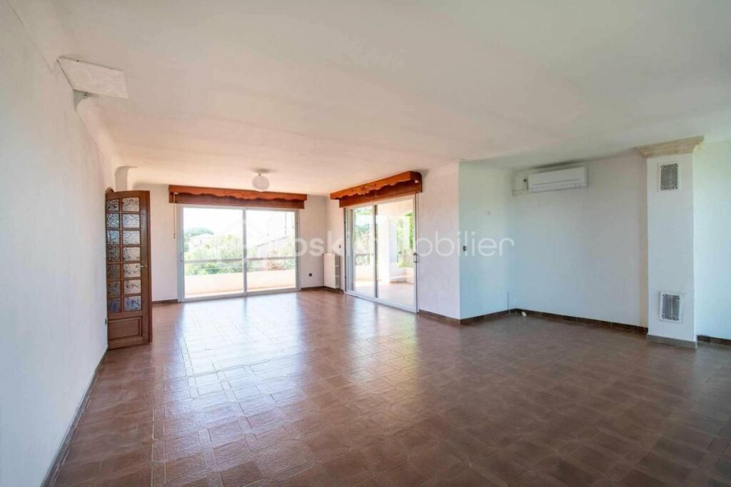 BATISSE D’ARCHITECTE 310m2 BALARUC LE VIEUX VUE ETANG – 10 pièces – 6 chambres – 309 m²