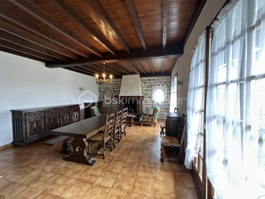 Magali ET Cécile ISENBART vous présentent – 5 pièces – 4 chambres – 150 m²