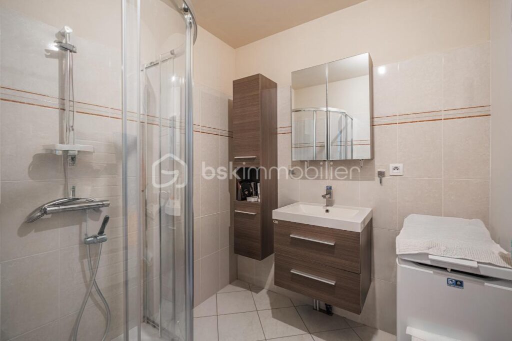 RUMILLY – T3 68 m² – Dernier étage – 3 pièces – 2 chambres – 68 m²