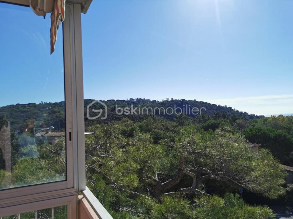 Très beau 4 pièces avec vue mer – 4 pièces – 3 chambres – 76 m²