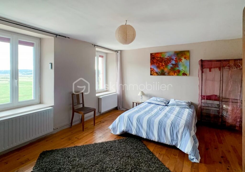 Maison de campagne – 7 pièces – 6 chambres – 175 m²