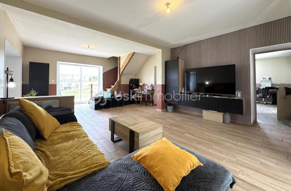 À vendre Authentique longère rénovée avec dépendances et grand terrain Saint-Gengoulph (proche Gandelu, 02) – 8 pièces – 5 chambres – 200 m²