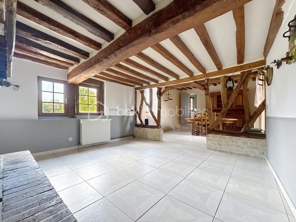 Maison de plain pied – 6 pièces – 4 chambres – 107 m²