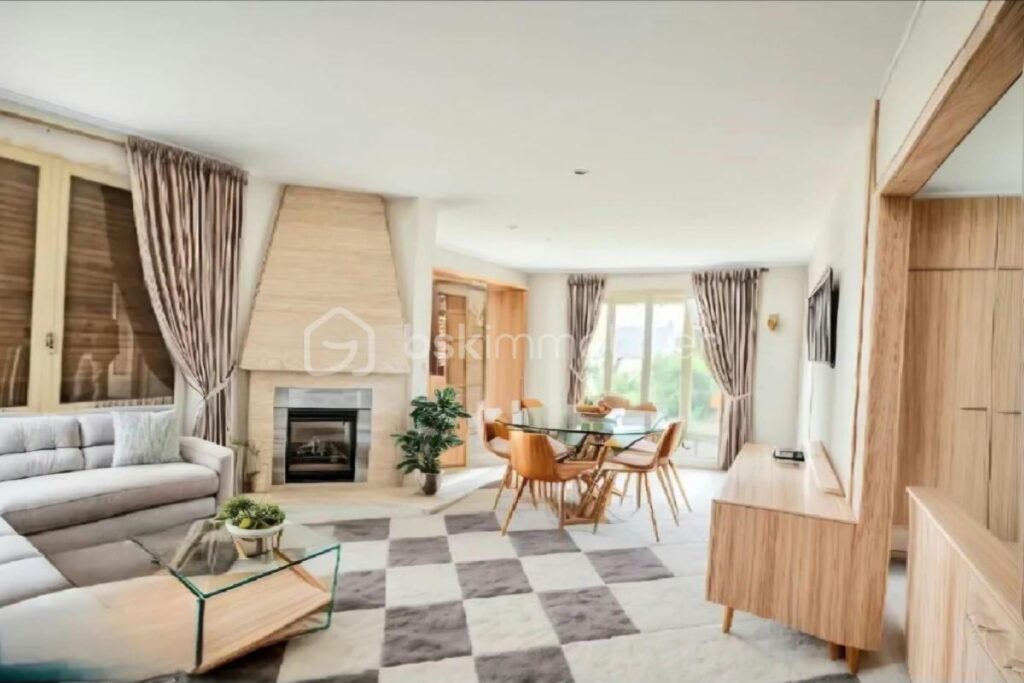 BIEN AVEC VUE IMPRENABLE SUR LA LOIRE – 5 pièces – 3 chambres – 94 m²