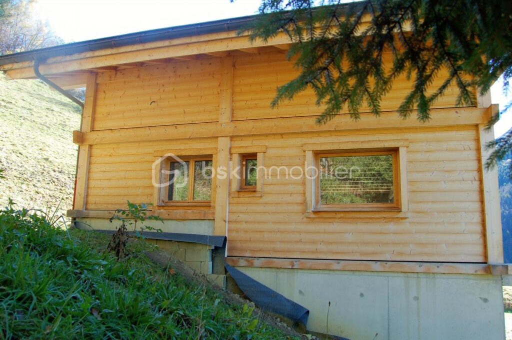 En exclusivité SUPERBE CHALET EN COURS DE CONSTRUCTION – MANIGOD – 8 pièces – 4 chambres – 150 m²