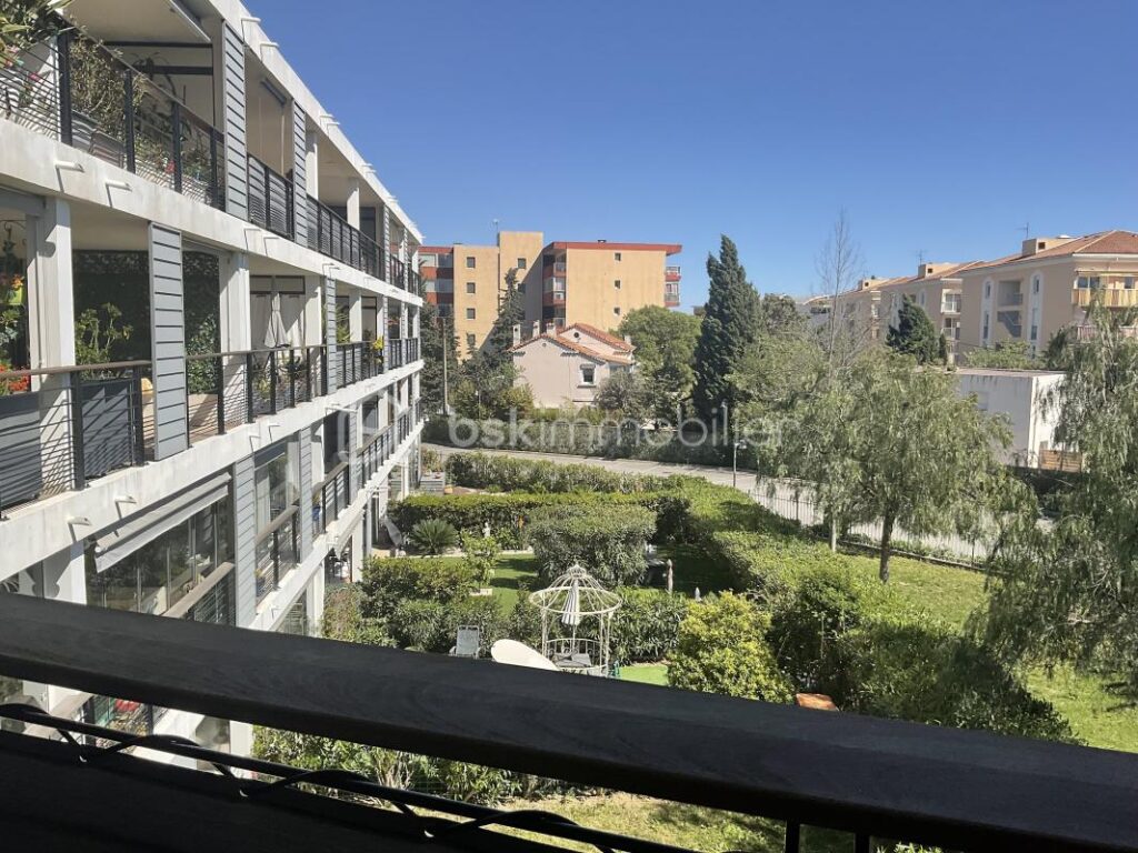 Grand T2 53m2 terrasse 24 m2 garage 18m2 – 2 pièces – 1 chambre – 53 m²