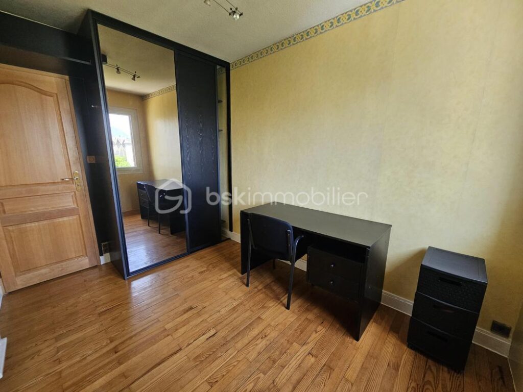 T3 rénové avec vue dégagée – 3 pièces – 2 chambres – 44 m²