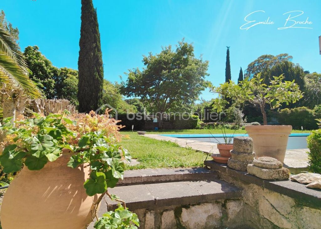 Maison bourgeoise – 10 pièces – 5 chambres – 190 m²