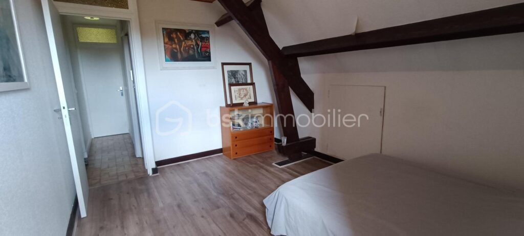 Maison familale – 8 pièces – 6 chambres – 130 m²