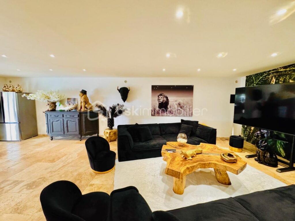 Propriété d’exception de 300m2 – Parc du LUBERON – Corbières en Provence – 10 pièces – 6 chambres – 301 m²