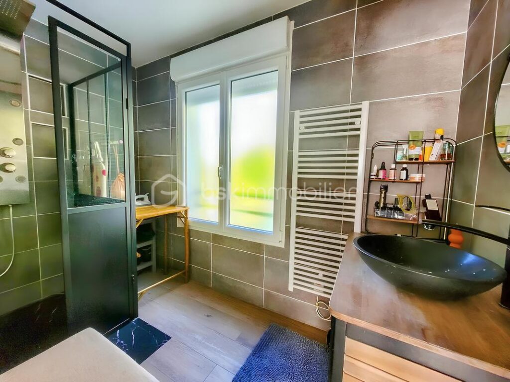 MAISON CONTEMPORAINE DE 160 M² DE SURFACE UTILE – VAUX-SUR-SEINE – 6 pièces – 4 chambres – 132 m²