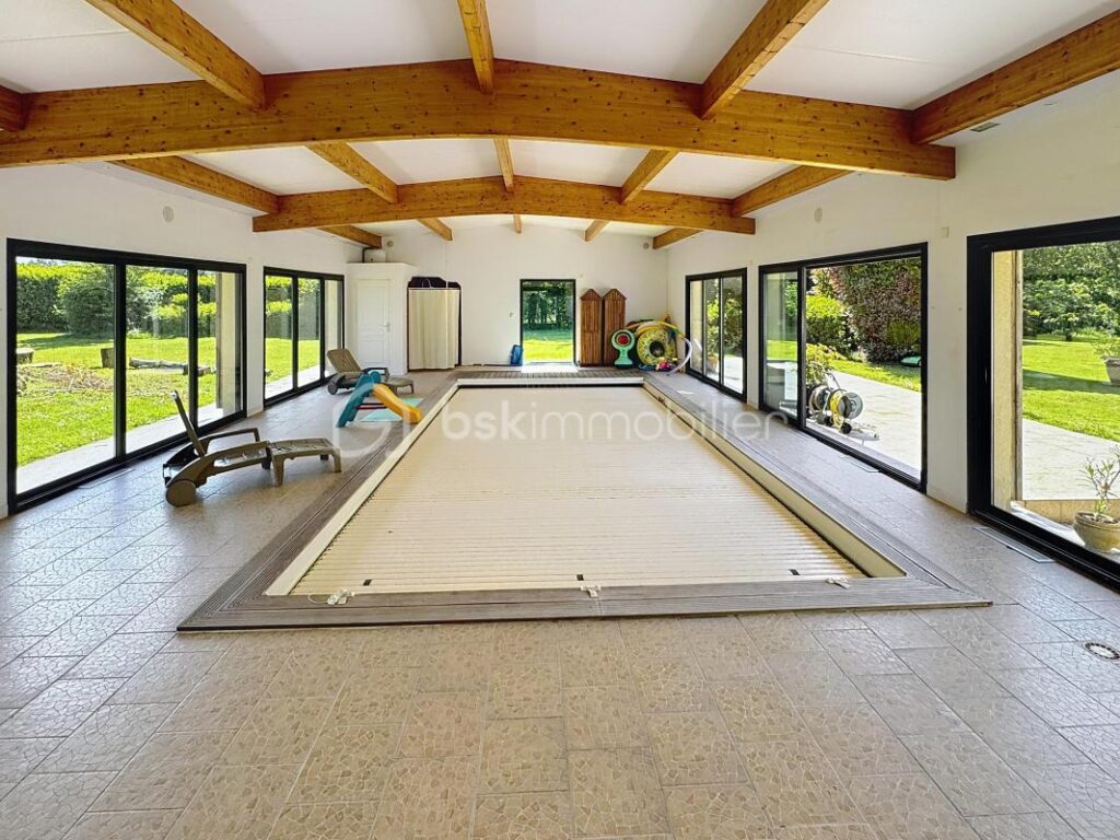 Maison 377m2 secteur Villers-sur-Mer – 9 pièces – 4 chambres – 377 m²