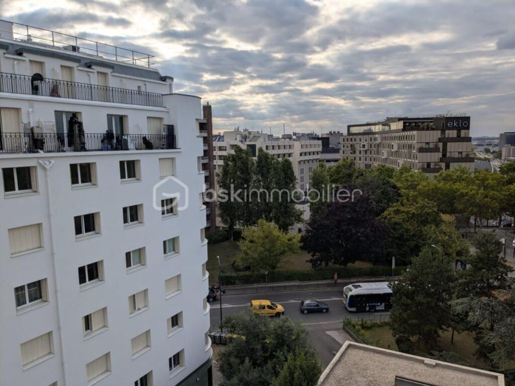 APPARTEMENT VU TOUR EIFFEL – 4 pièces – 2 chambres – 74 m²