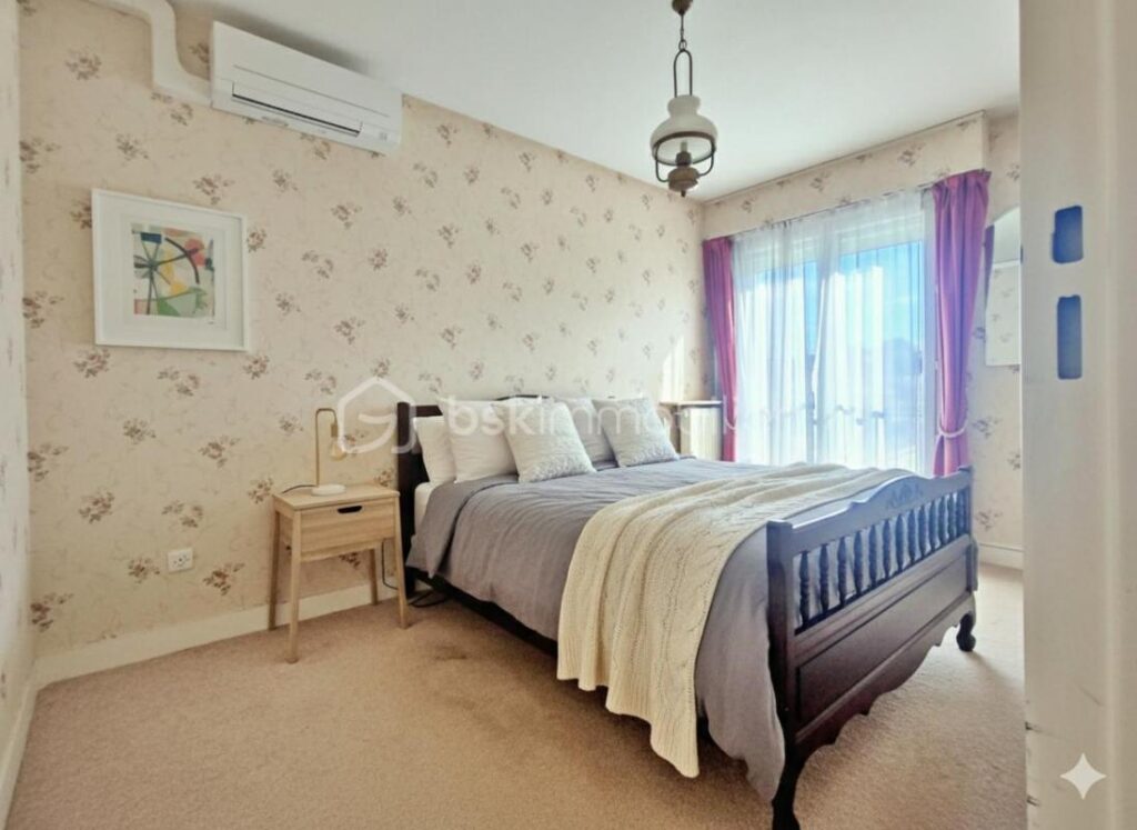 POISSY CENTRE Appartement avec vidéo de 4 pièces de 81 m2 – 4 pièces – 3 chambres – 81 m²