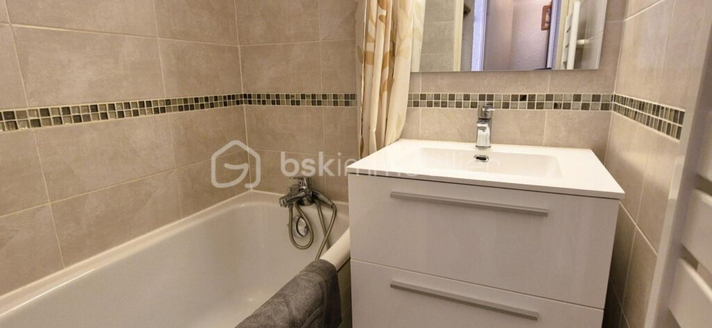 AU SEIGNUS D’ALLOS – SUPERBE DUPLEX RÉNOVÉ AU PIED DES PISTES – 2 pièces – 1 chambre – 39 m²