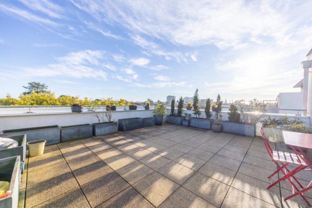 Duplex T4 Terrasse – 4 pièces – 3 chambres – 85 m²