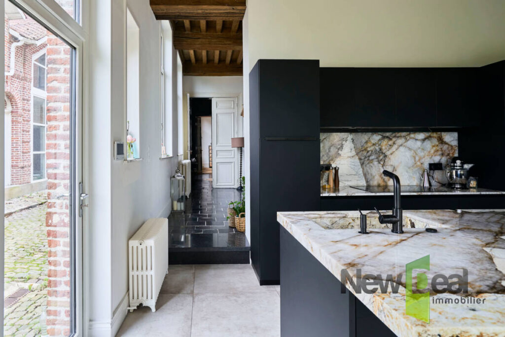 DEMEURE DU 17ÈME SIECLE RENOVEE / SAINT AMAND LES EAUX – 15 pièces – 6 chambres – 560 m²