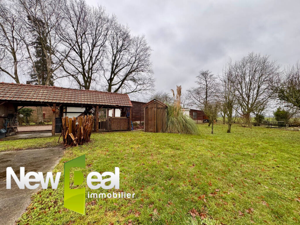 MAISON INDIVIDUELLE 146m2 / DOUBLE GARAGE ET CARPORT – 5 pièces – 3 chambres – 146 m²