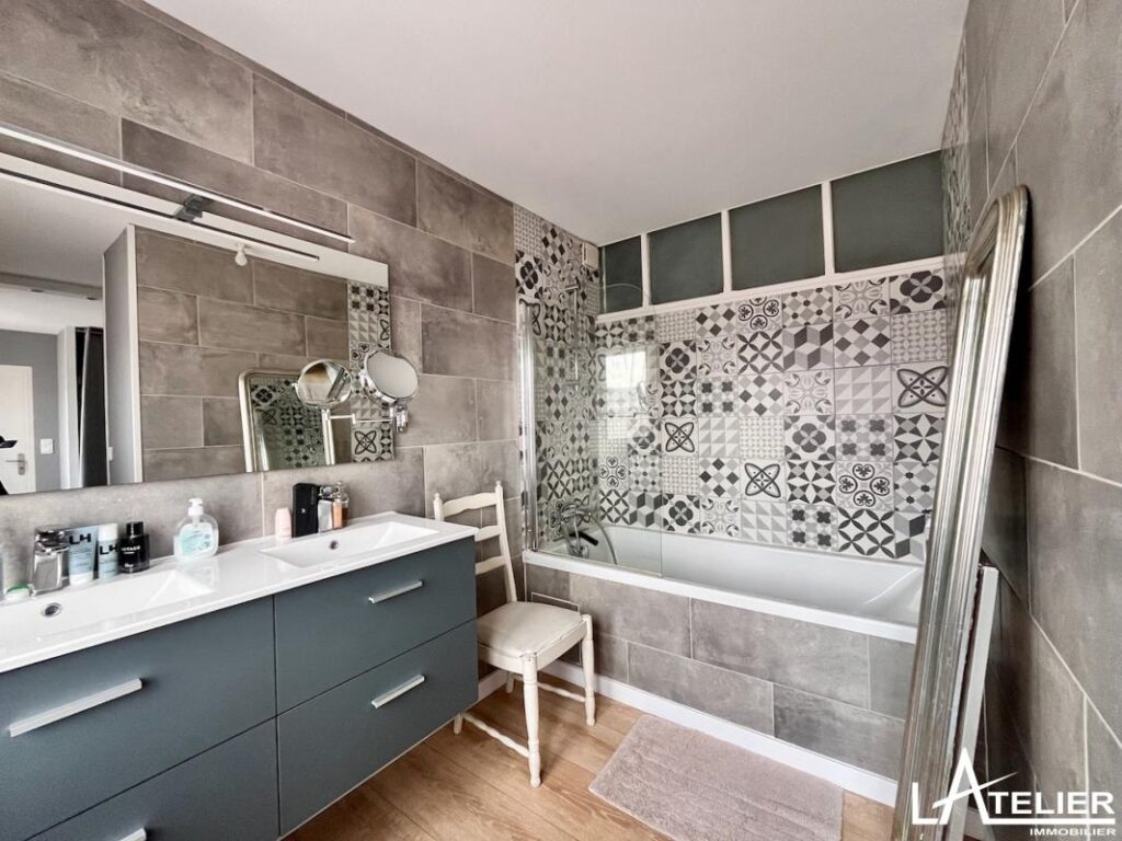 LE CROISIC – Maison rénovée 5ch proche plages et commerces – 6 pièces – 5 chambres – 140 m²