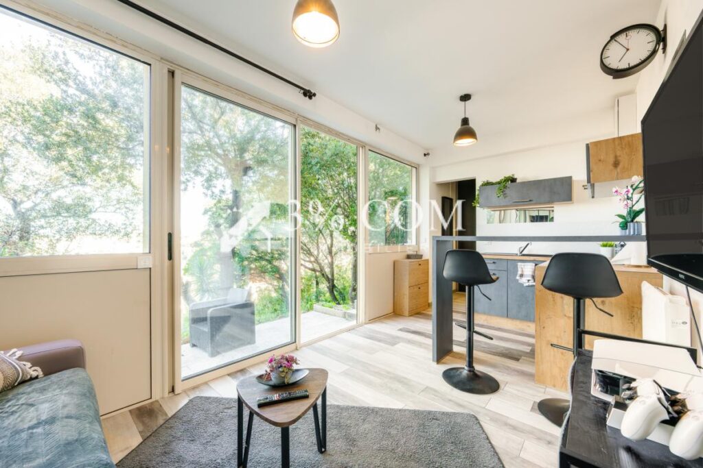 A vendre 2 pièces + studio Boulouris – 3 pièces – 2 chambres – 68 m²