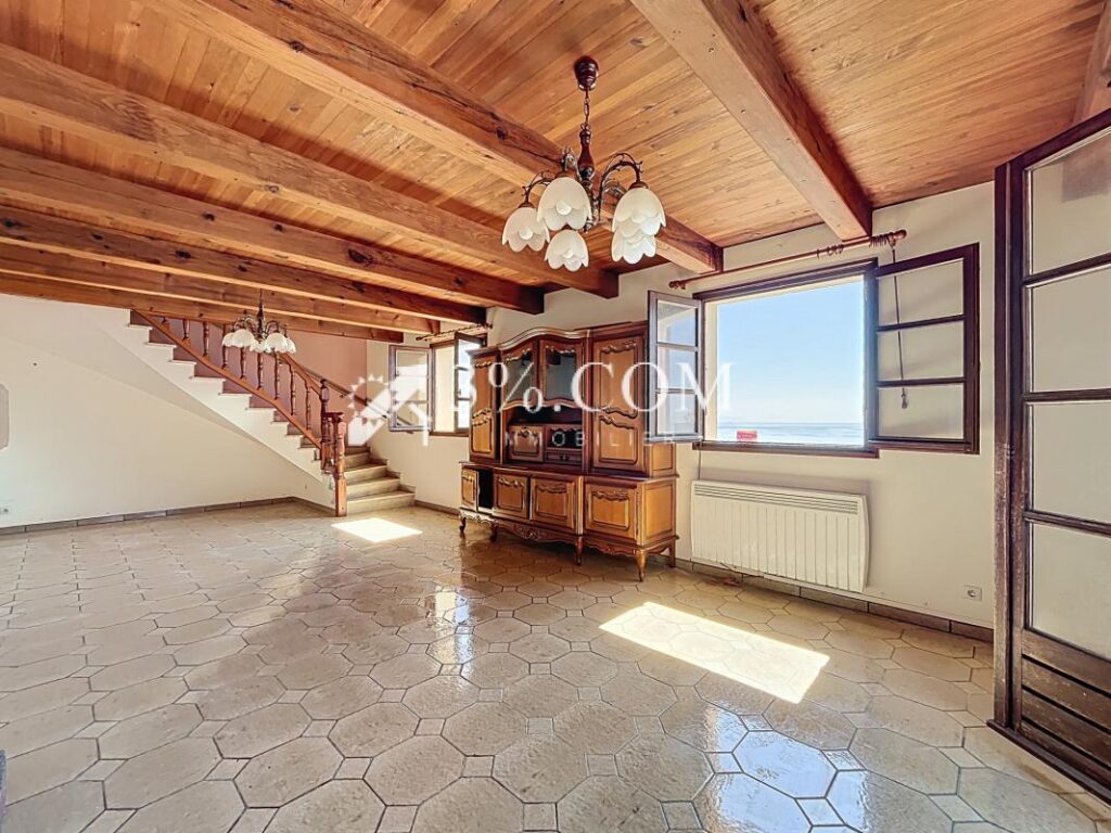 Maison 165 m2 habitables vue exceptionnelle sur mer – 7 pièces – 5 chambres – 165 m²