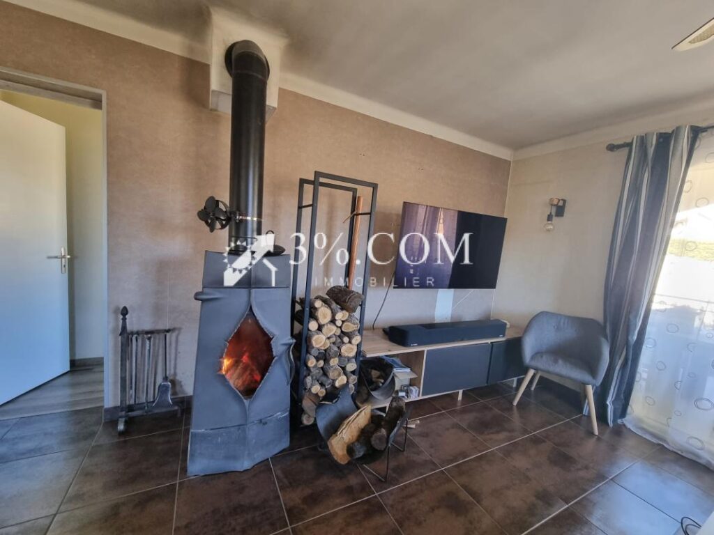 MAISON 119 m2 RENOVEE EN 2020 – 2 NIVEAUX – 3 CHAMBRES – TER – 6 pièces – 3 chambres – 119 m²