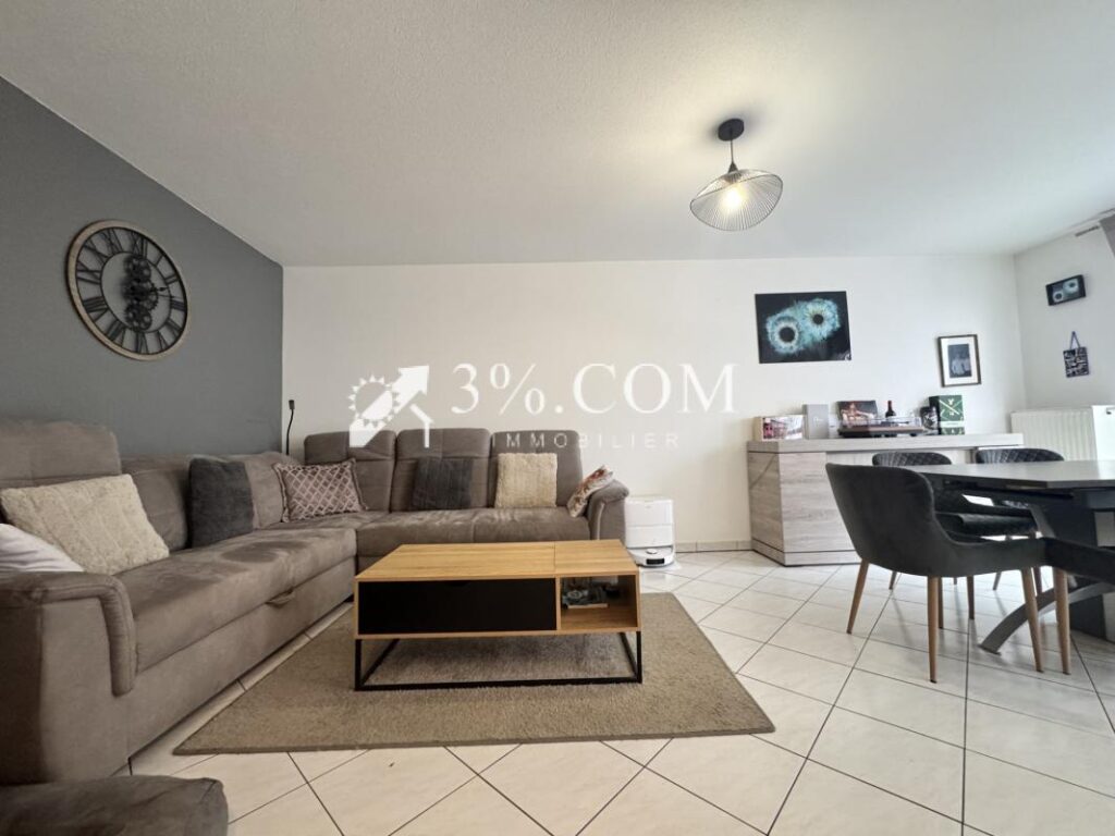 3%COM Beau F3 avec 2 balcons et double garage – 3 pièces – 2 chambres – 68 m²