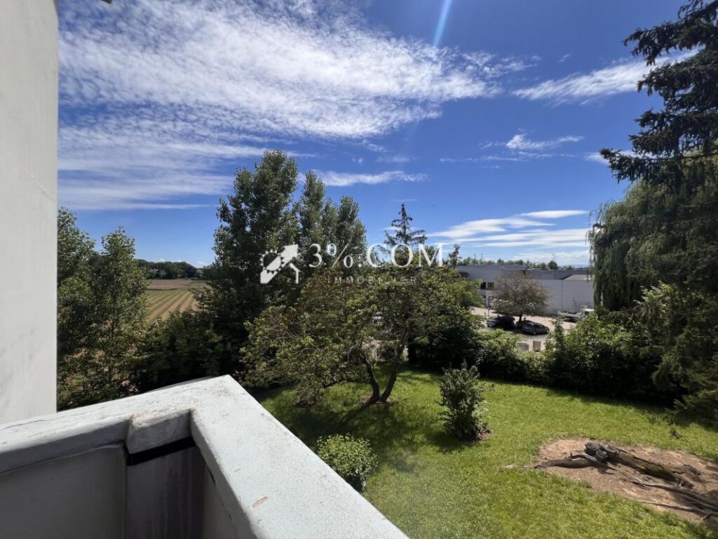 3%.COM Très bel appartement rénové au calme avec terrasse + – 2 pièces – 1 chambre – 59 m²