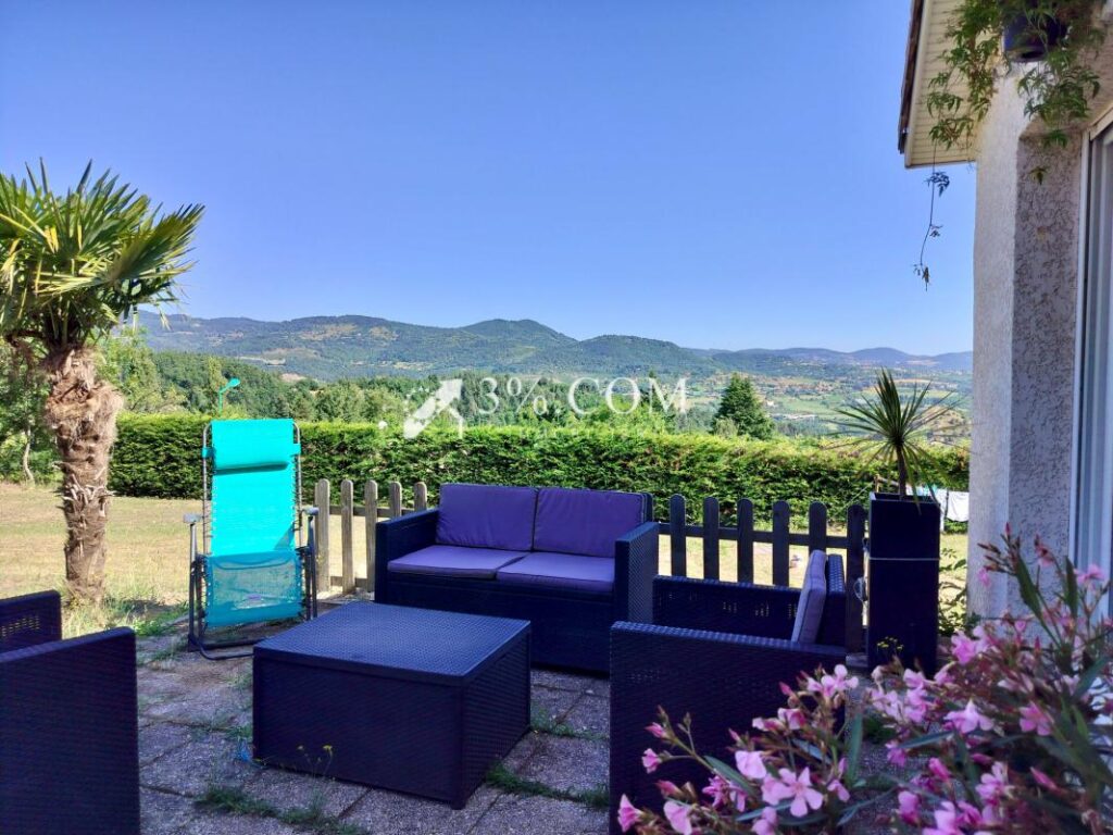 Villa avec vue dégagée de 90m2 – sous sol complet et parcell – 4 pièces – 2 chambres – 86 m²