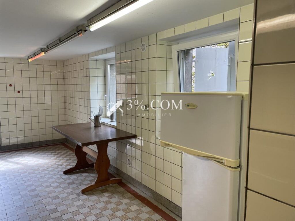 Maison gite dans un cadre naturel – 25 pièces – NR chambres – 630 m²