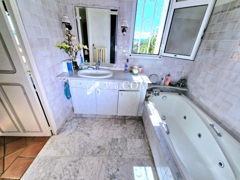 Villa Belle Epoque à Valescure – 6 pièces – 4 chambres – 160 m²