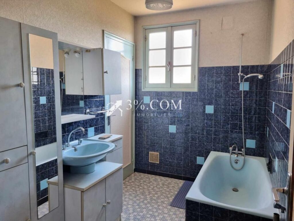 Maison familiale bien placée avec beau potentiel – 6 pièces – 4 chambres – 113 m²