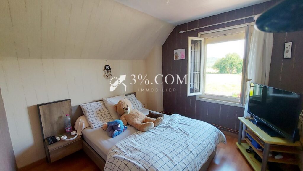 Secteur Gamaches : Pavillon rénové, 3 CH, veranda, sous sol – 6 pièces – 3 chambres – 126 m²