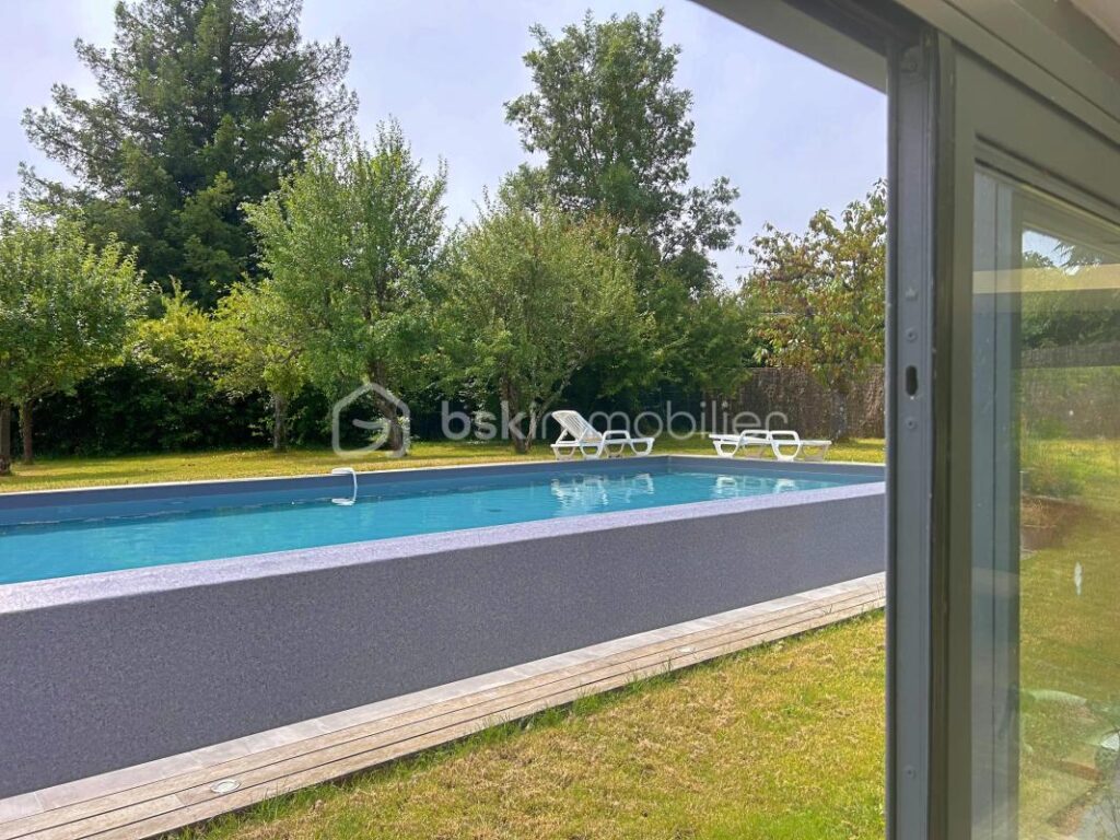 Superbe maison de campagne – 6 pièces – 168 m² – Terrain clos, arboré et sans vis à vis – Très calme ! – 6 pièces – 4 chambres – 168 m²