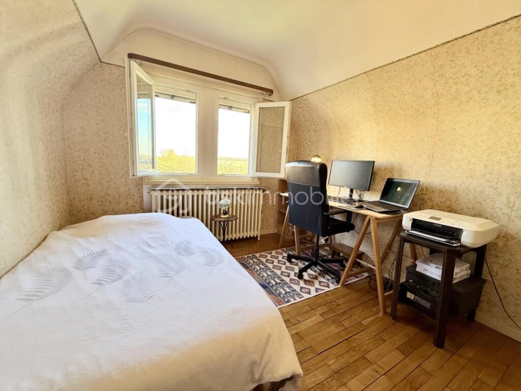 Maison individuelle 4 chambres, vue dominante – 5 pièces – 4 chambres – 99 m²