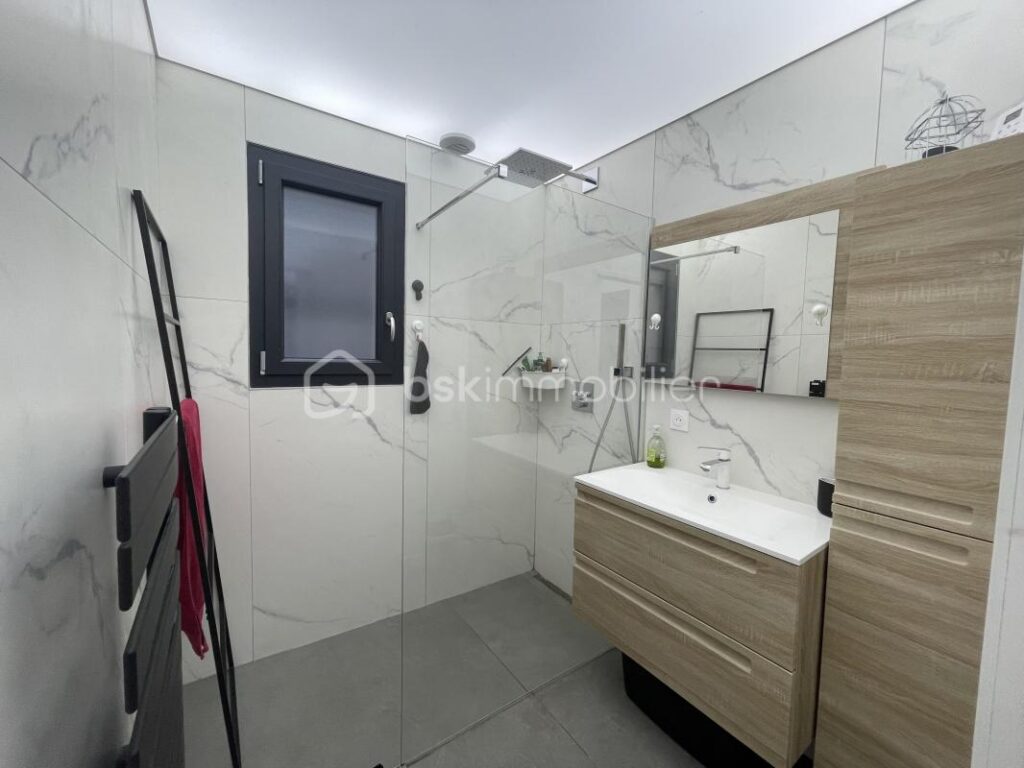 Villa Récente Criel de Moirans 495 000 € – 5 pièces – 4 chambres – 158 m²