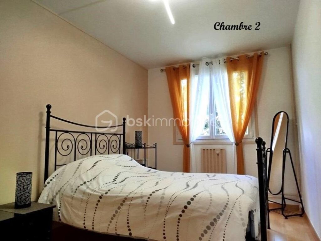 BEL APPARTEMENT IDEALEMENT SITUE – 5 pièces – 3 chambres – 92 m²