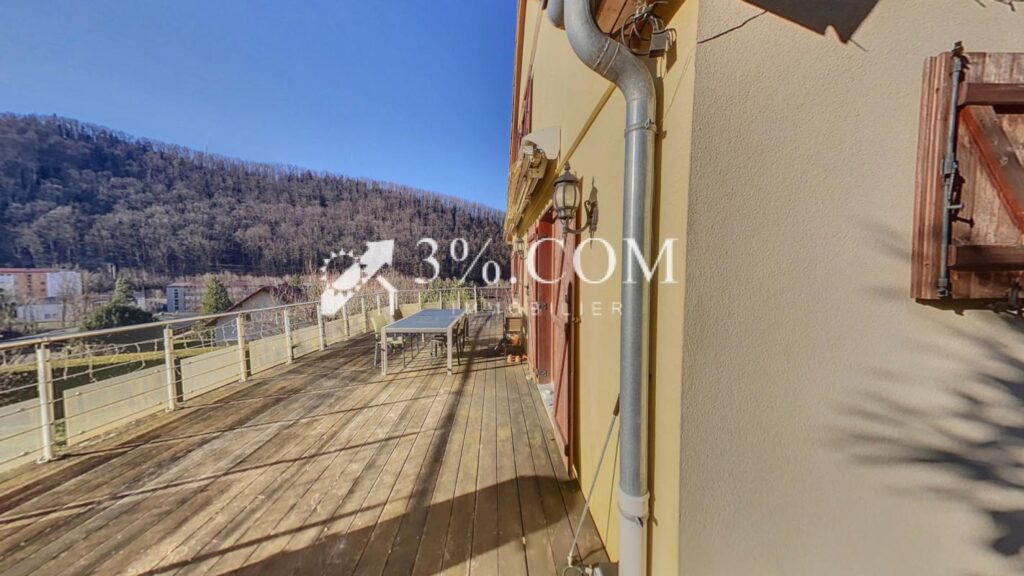 Jolie Maison à vendre bénéficiant d’une belle vue sur les va – 5 pièces – 3 chambres – 129 m²